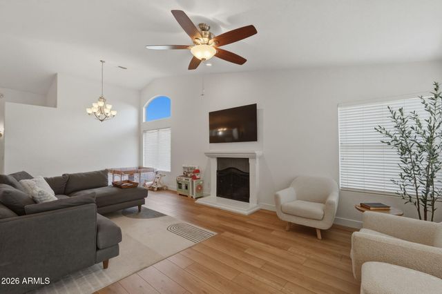 5823 W GARY Drive, Chandler, AZ 85226