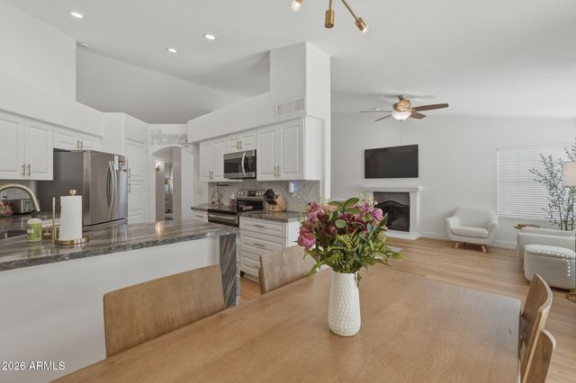 5823 W GARY Drive, Chandler, AZ 85226