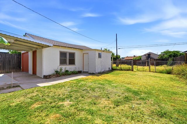 2486 S 10th Street, Fresno, CA 93725