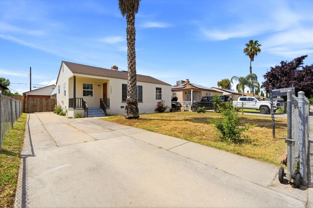 2486 S 10th Street, Fresno, CA 93725