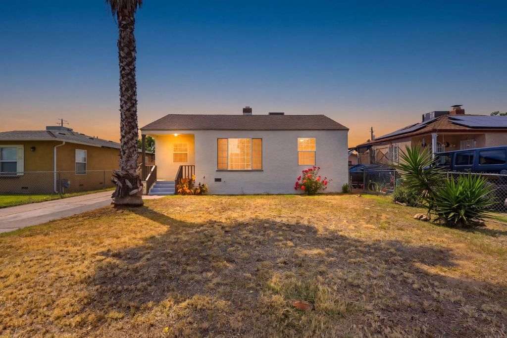 2486 S 10th Street, Fresno, CA 93725