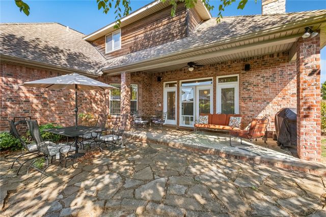 6116 Valley Forge Drive, Rogers, AR 72758