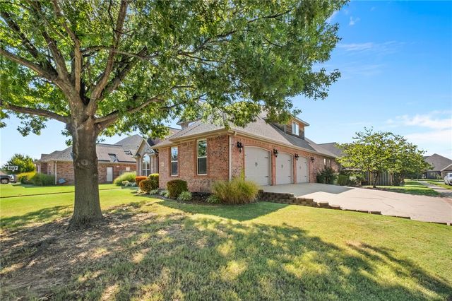 6116 Valley Forge Drive, Rogers, AR 72758