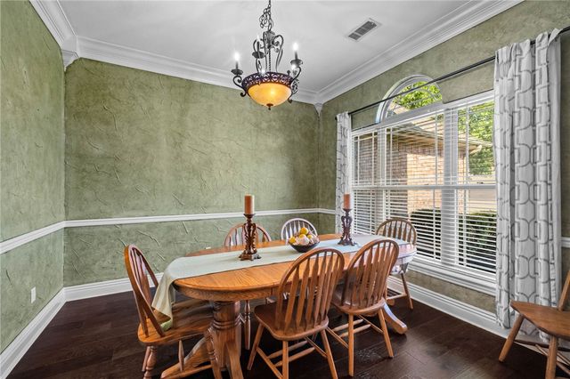 6116 Valley Forge Drive, Rogers, AR 72758