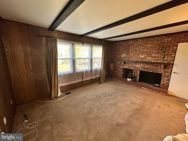 69 THORNHILL LN, Willingboro, NJ 08046