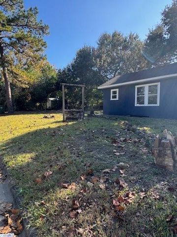 1616 N Travis Street, Liberty, TX 77575