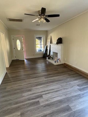 1616 N Travis Street, Liberty, TX 77575