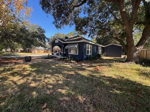 1616 N Travis Street, Liberty, TX 77575