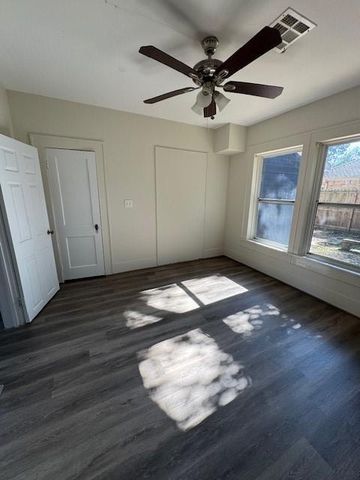 1616 N Travis Street, Liberty, TX 77575