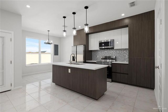 5407 N Crown Point, Pharr, TX 78577