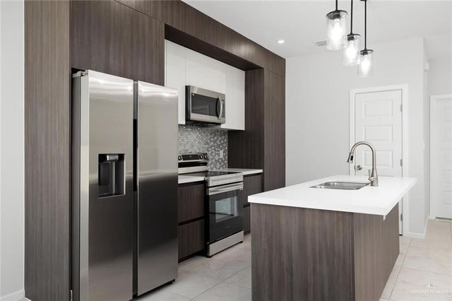 5407 N Crown Point, Pharr, TX 78577