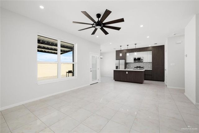 5407 N Crown Point, Pharr, TX 78577