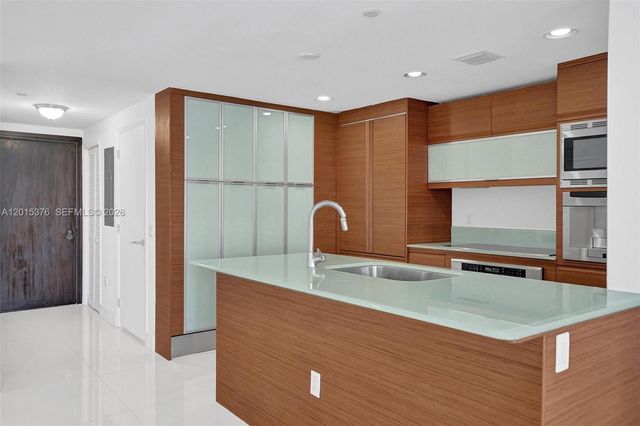 5875 Collins Ave 1803, Miami Beach, FL 33140