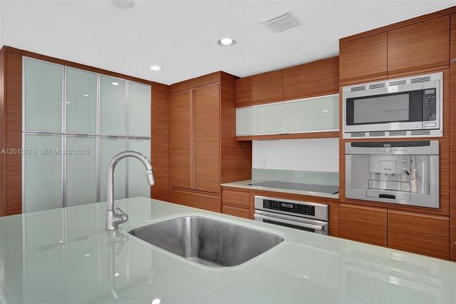 5875 Collins Ave 1803, Miami Beach, FL 33140