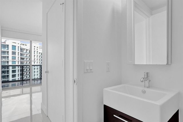 5875 Collins Ave 1803, Miami Beach, FL 33140