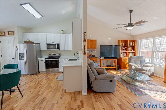 111 Ackerman Ln, Ruther Glen, VA 22546