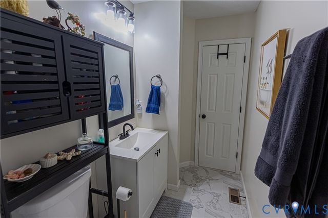 111 Ackerman Ln, Ruther Glen, VA 22546