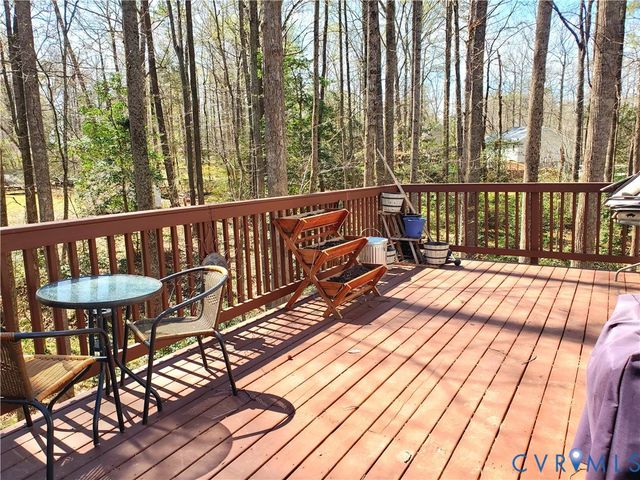111 Ackerman Ln, Ruther Glen, VA 22546