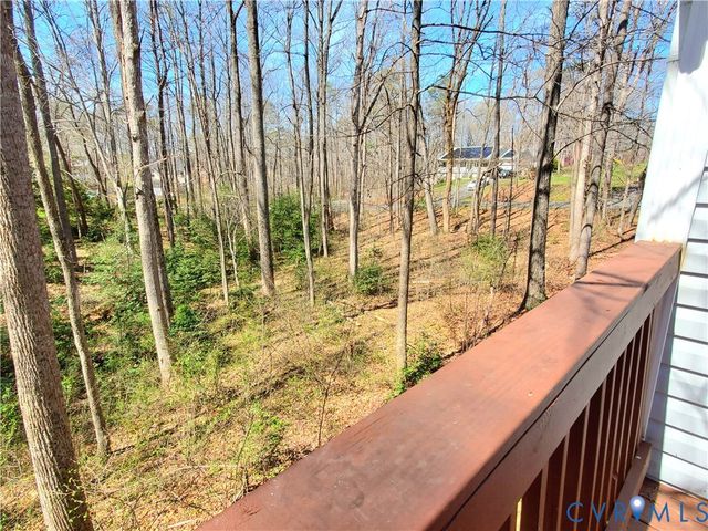 111 Ackerman Ln, Ruther Glen, VA 22546