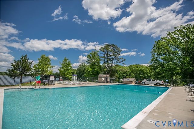 111 Ackerman Ln, Ruther Glen, VA 22546