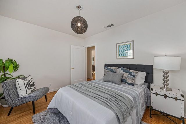 1940 Vallejo Way, Sacramento, CA 95818
