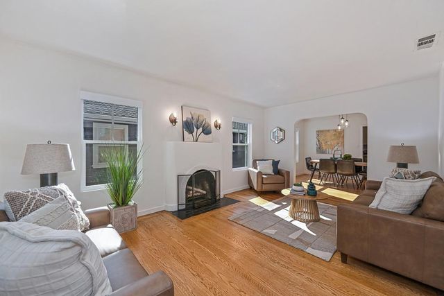 1940 Vallejo Way, Sacramento, CA 95818