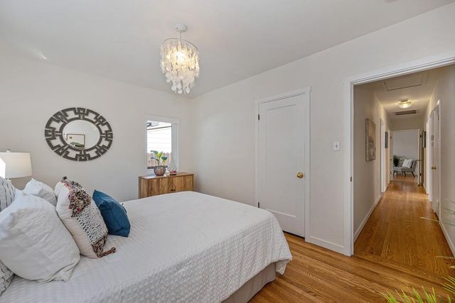 1940 Vallejo Way, Sacramento, CA 95818