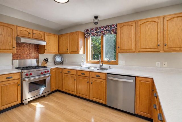 3517 Ice Age Drive, Madison, WI 53719