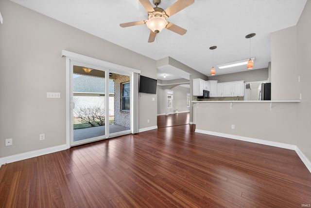 1838 HUNTERS COVE Circle, Kokomo, IN 46902