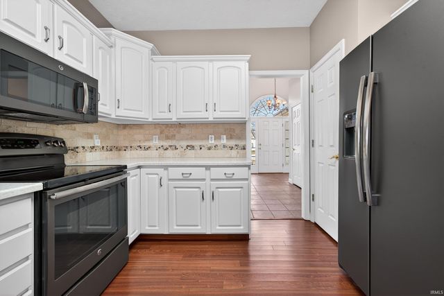 1838 HUNTERS COVE Circle, Kokomo, IN 46902