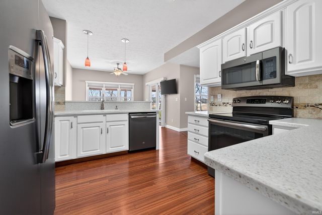 1838 HUNTERS COVE Circle, Kokomo, IN 46902