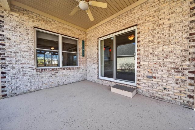 1838 HUNTERS COVE Circle, Kokomo, IN 46902