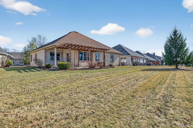 1838 HUNTERS COVE Circle, Kokomo, IN 46902