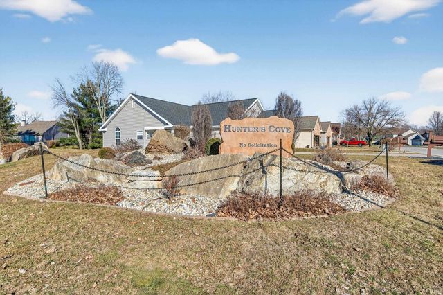 1838 HUNTERS COVE Circle, Kokomo, IN 46902