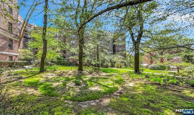 100 Palisade Avenue A12, Englewood, NJ 07631