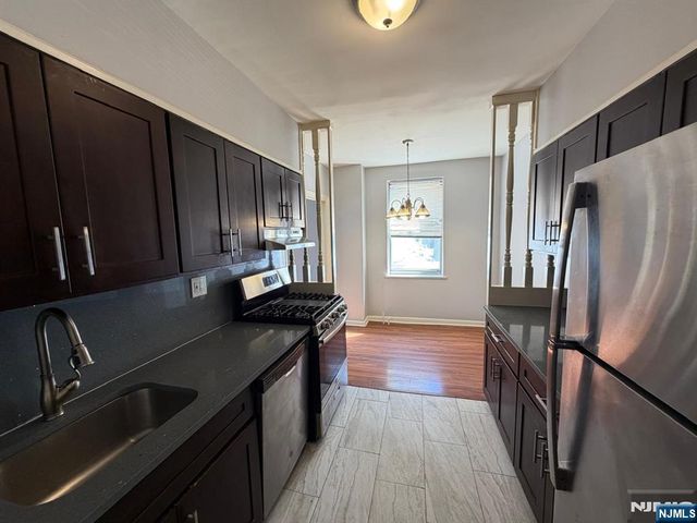 100 Palisade Avenue A12, Englewood, NJ 07631