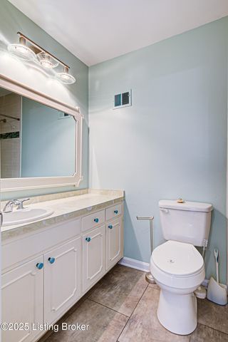 161 Thierman Ln 3E, Louisville, KY 40207