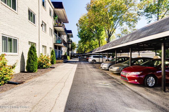 161 Thierman Ln 3E, Louisville, KY 40207