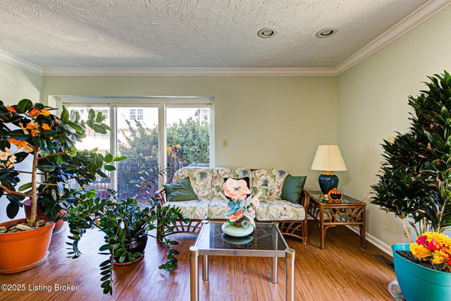 161 Thierman Ln 3E, Louisville, KY 40207