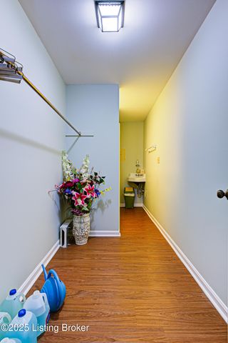 161 Thierman Ln 3E, Louisville, KY 40207