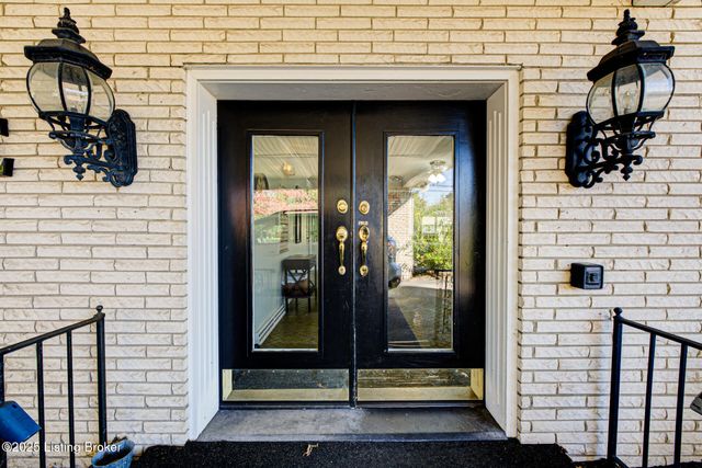 161 Thierman Ln 3E, Louisville, KY 40207