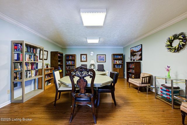 161 Thierman Ln 3E, Louisville, KY 40207