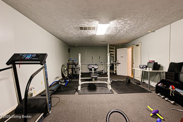 161 Thierman Ln 3E, Louisville, KY 40207