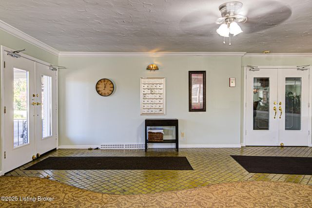 161 Thierman Ln 3E, Louisville, KY 40207