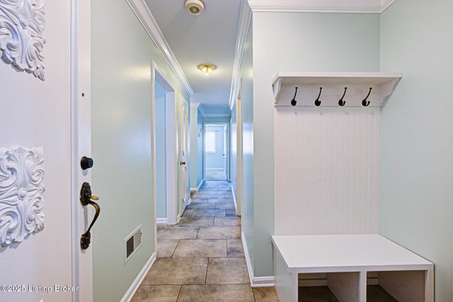 161 Thierman Ln 3E, Louisville, KY 40207