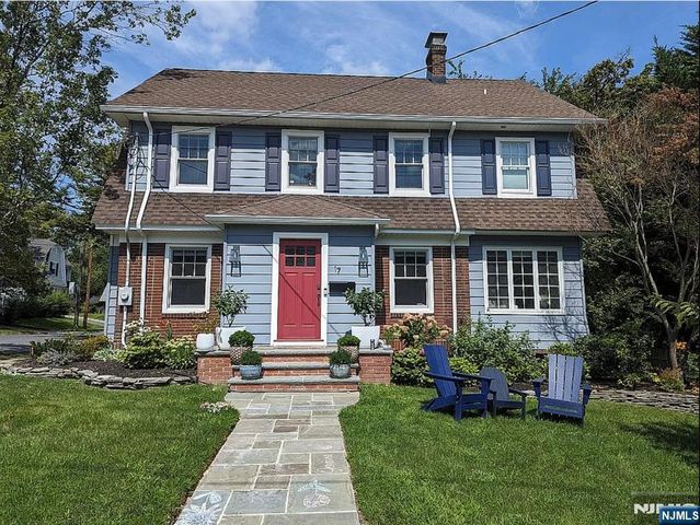 17 Collinwood Road, Maplewood, NJ 07040