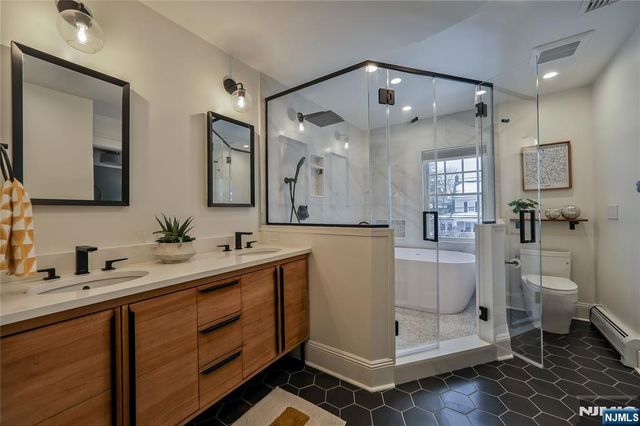 17 Collinwood Road, Maplewood, NJ 07040