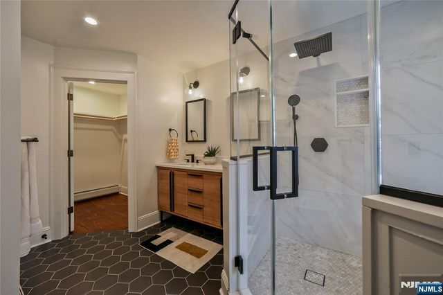 17 Collinwood Road, Maplewood, NJ 07040