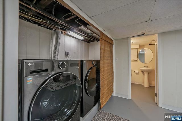 17 Collinwood Road, Maplewood, NJ 07040