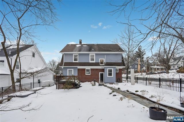 17 Collinwood Road, Maplewood, NJ 07040